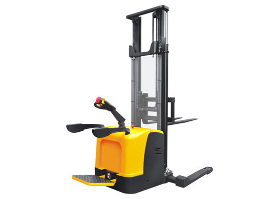 品質  Rider Straddle Electric Pallet Stacker 2.5 - 5.6 Meters Lifting Height Multi Function 工場
